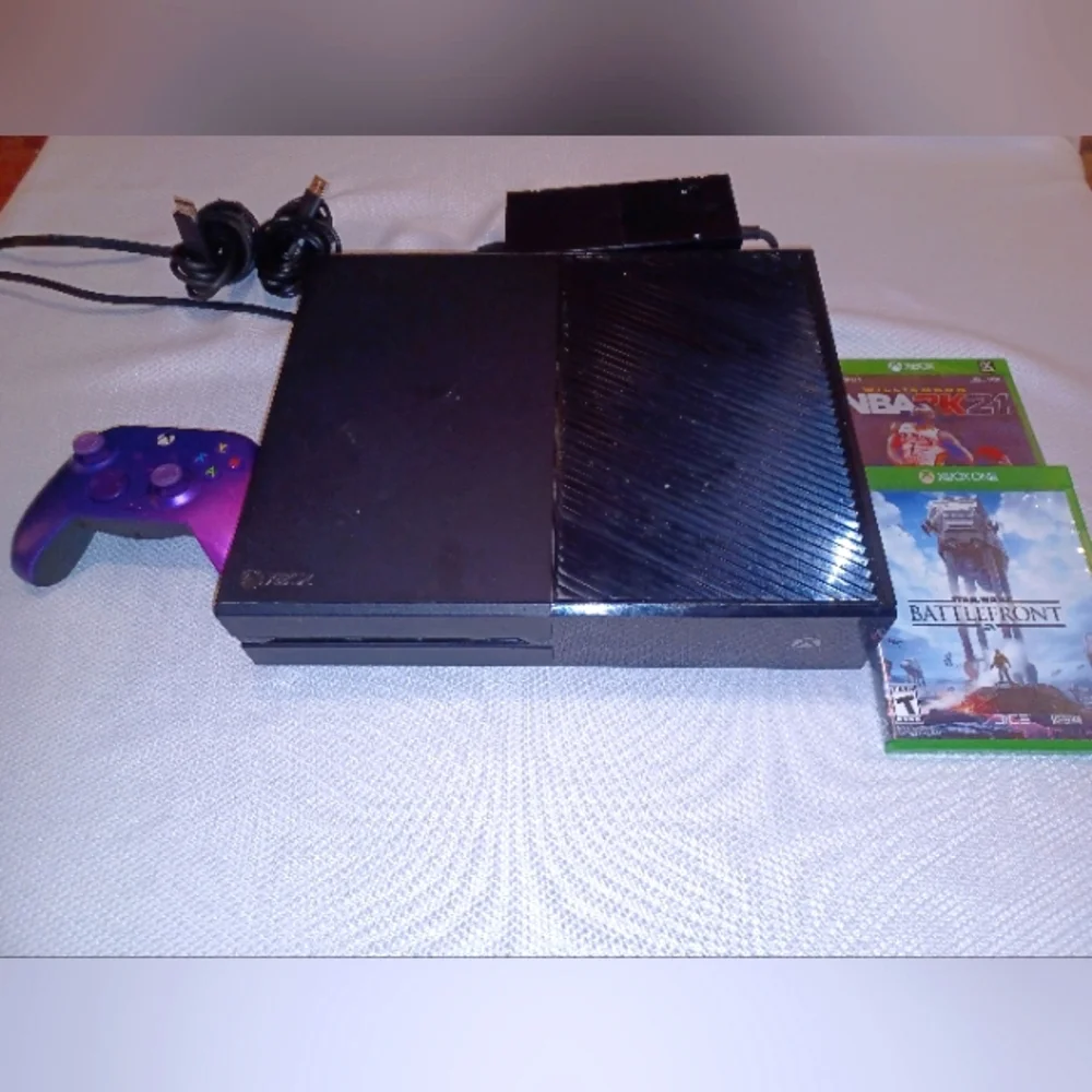 Microsoft Xbox One 500GB Bundle w/ Games + Controller